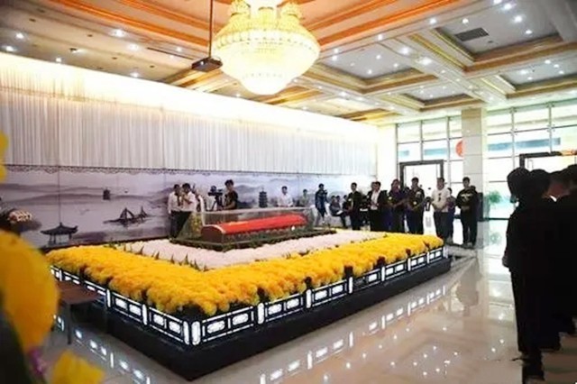 中国入殓师纪实,入殓师是在殡仪馆工作吗