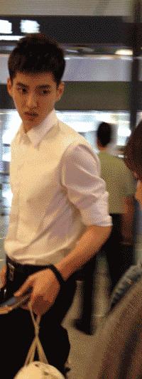 不要再吃瓜了！吴亦凡的这次翻车，背后早就有迹可循