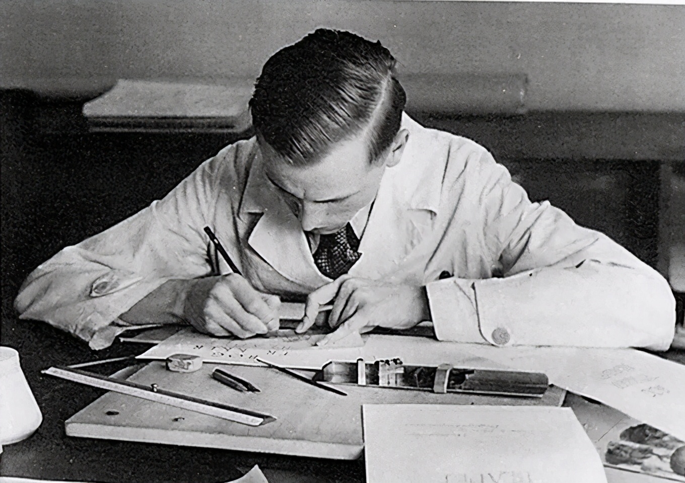 影响中国的设计师,影响设计史的40位外国平面设计师