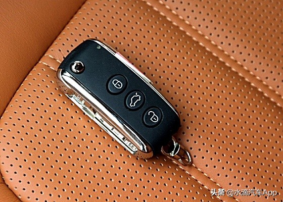 车钥匙丢了怎么办会不会有人盗车,车钥匙丢失怎么办最简单的解决