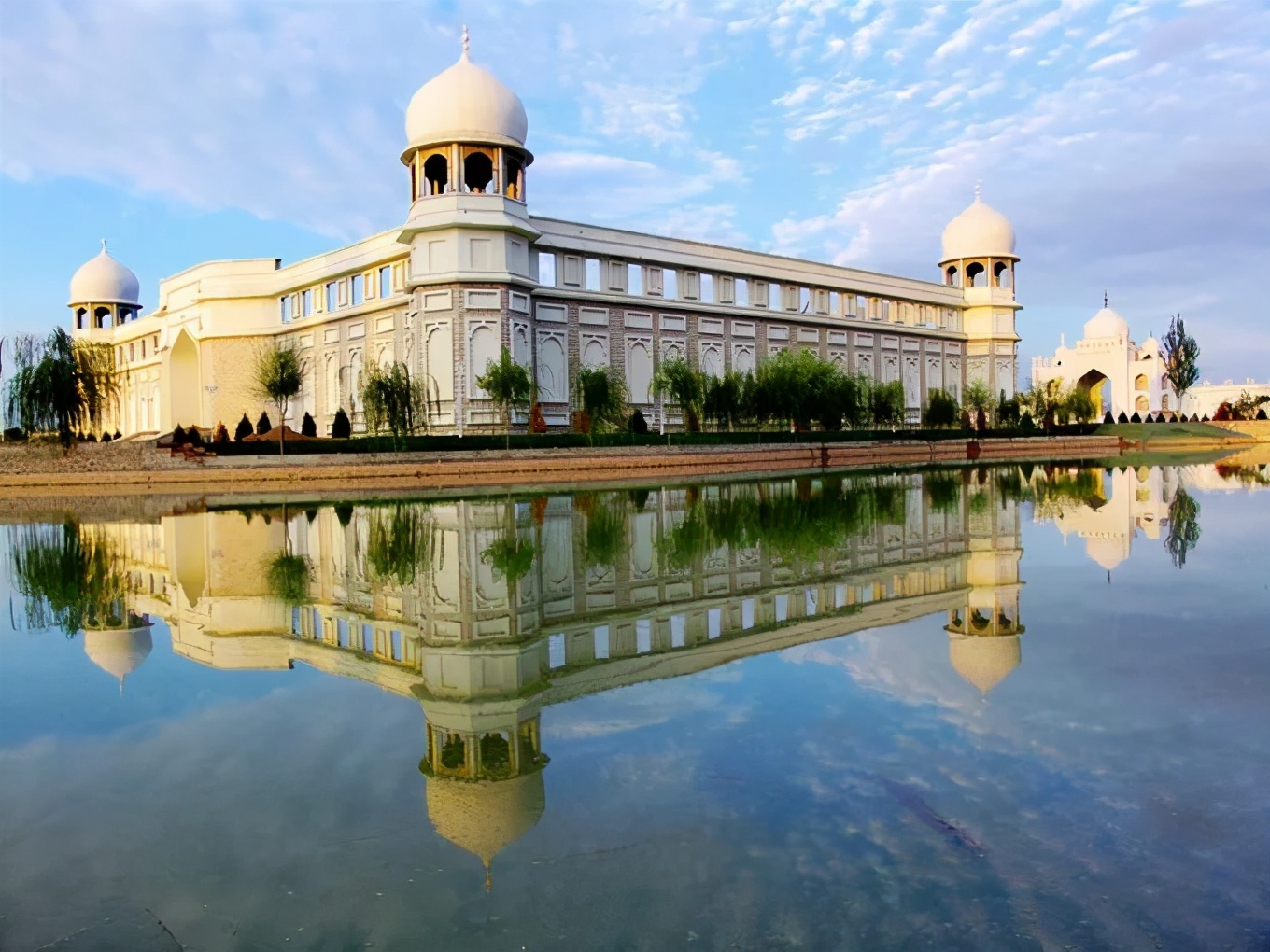 超美!大漠孤烟,湖光山色,走进异域风情的“塞上江南”