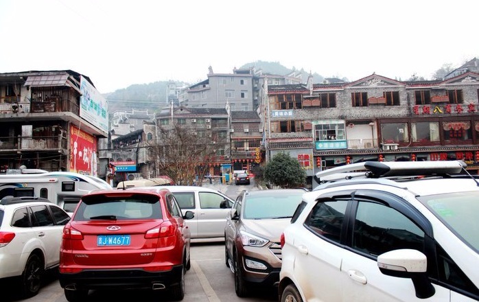 湖南湘西凤凰八面山,凤凰古城属于哪个市哪个县