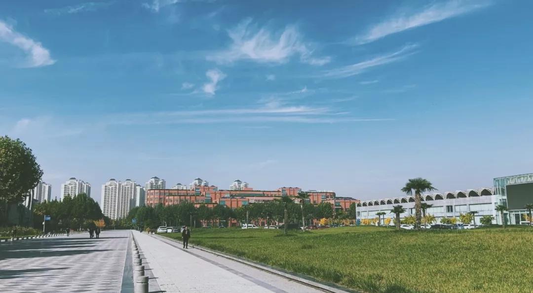 西京学院的真实感受,逛了一圈大学校园