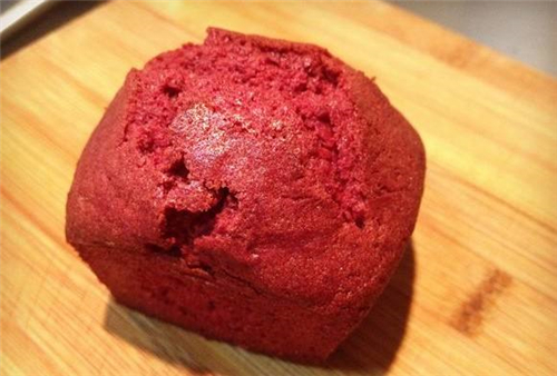 欧洲的人血馒头多残忍?女囚还在苦苦挣扎,围观者已一哄而上