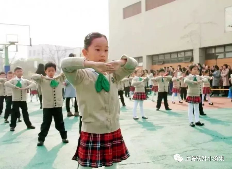 上海最美高中校服,上海小学校服好看前十名