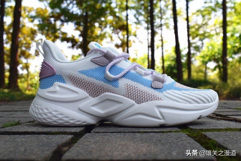 便宜又好的户外服装,夏天户外服装哪个牌子好