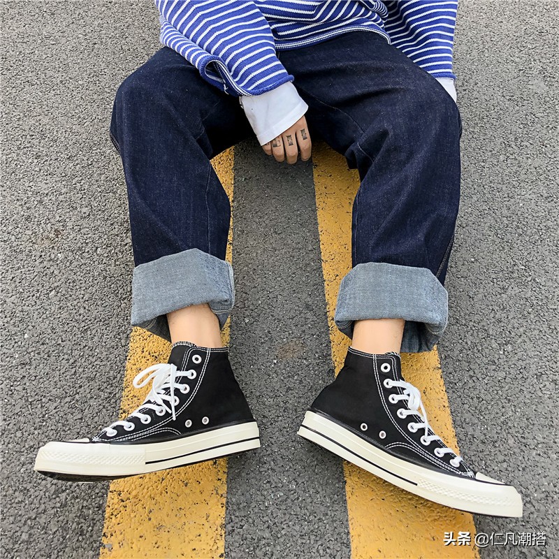 帆布鞋旧了的样子,帆布鞋会越来越松吗