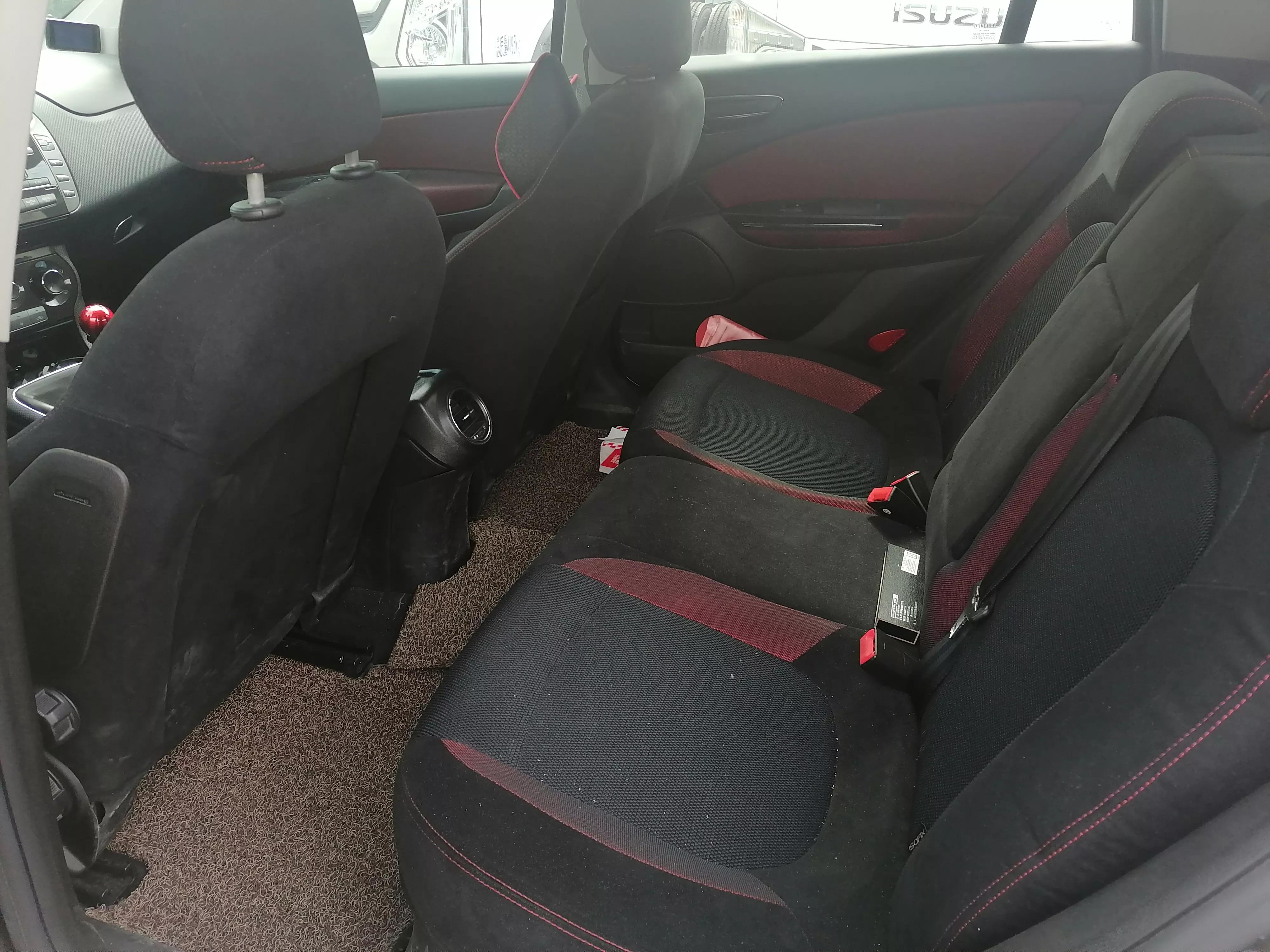 菲亚特博悦16万公里，水箱磨破漏水更换水箱