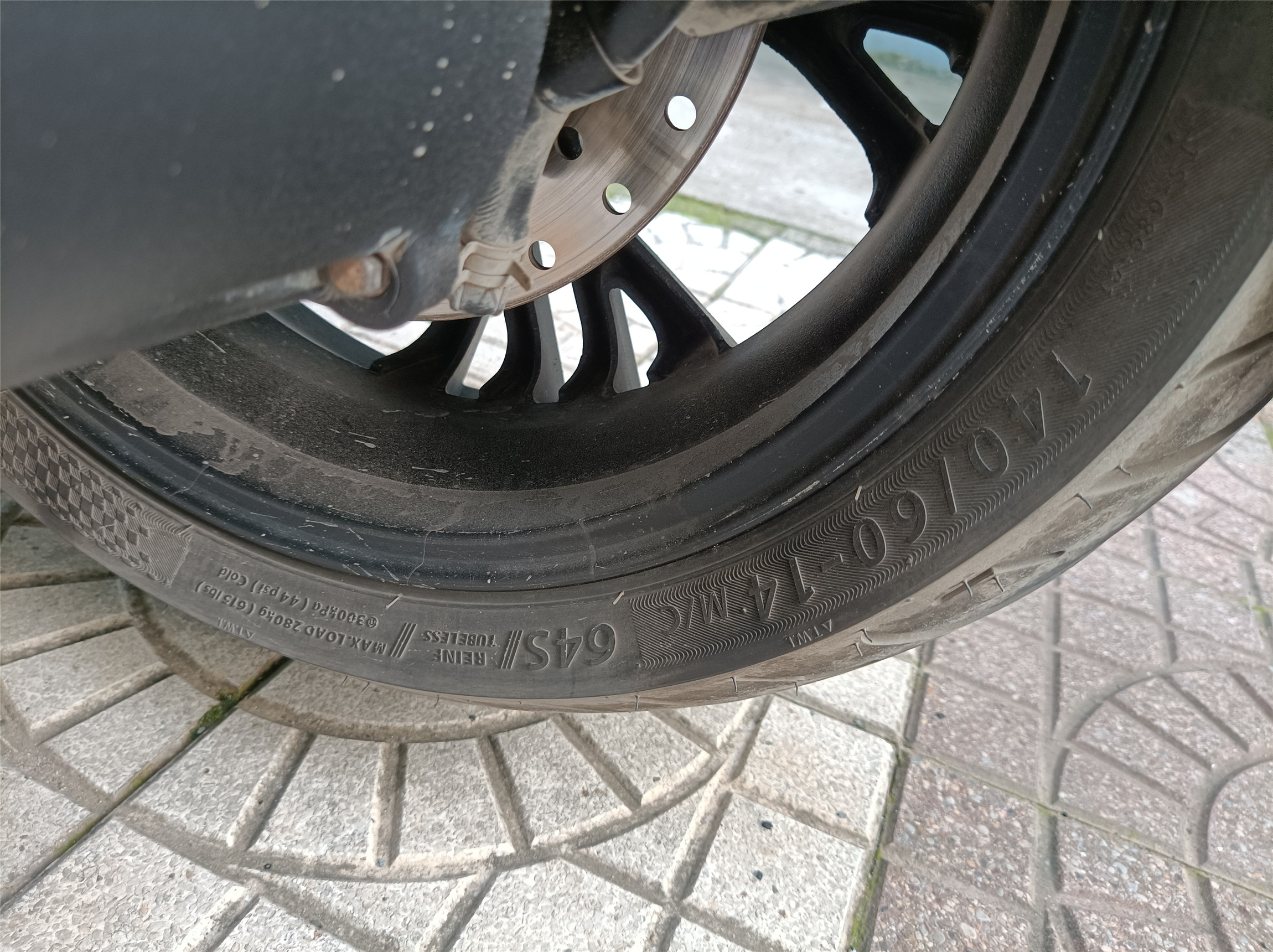 台荣探路者300踏板车落地价,2022款台荣探路者300测评