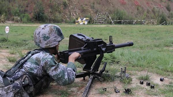 解放军沙漠突击步枪,解放军又一款神器横空出世