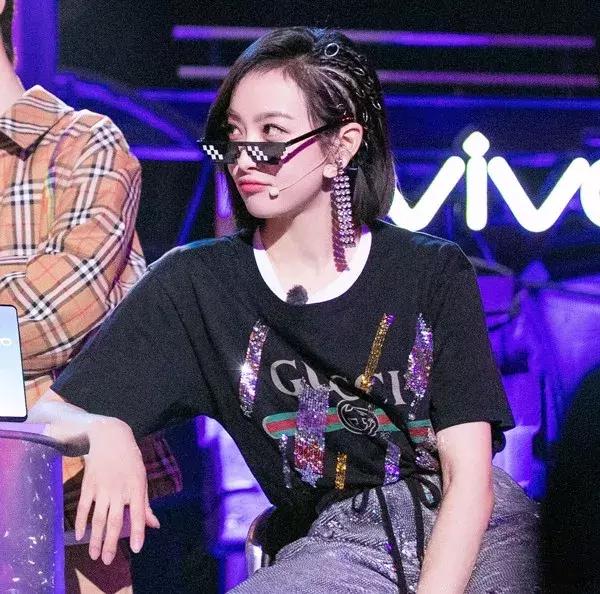 今年流行麻花辫甜酷发型,除了编发还有什么酷的发型