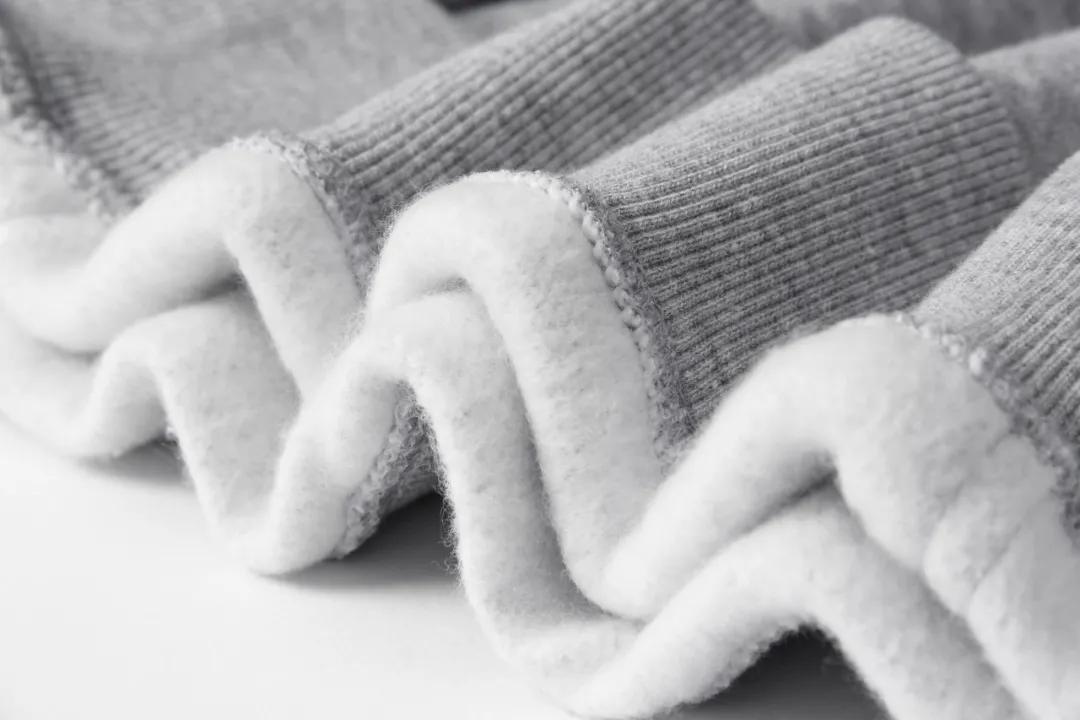 卫衣面料的优缺点 (卫衣罗纹面料配比)