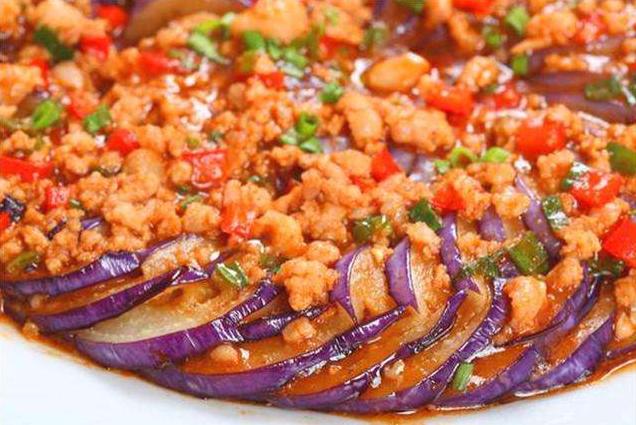 炒菜时油老往外溅,炒菜时怎么避免油到处溅