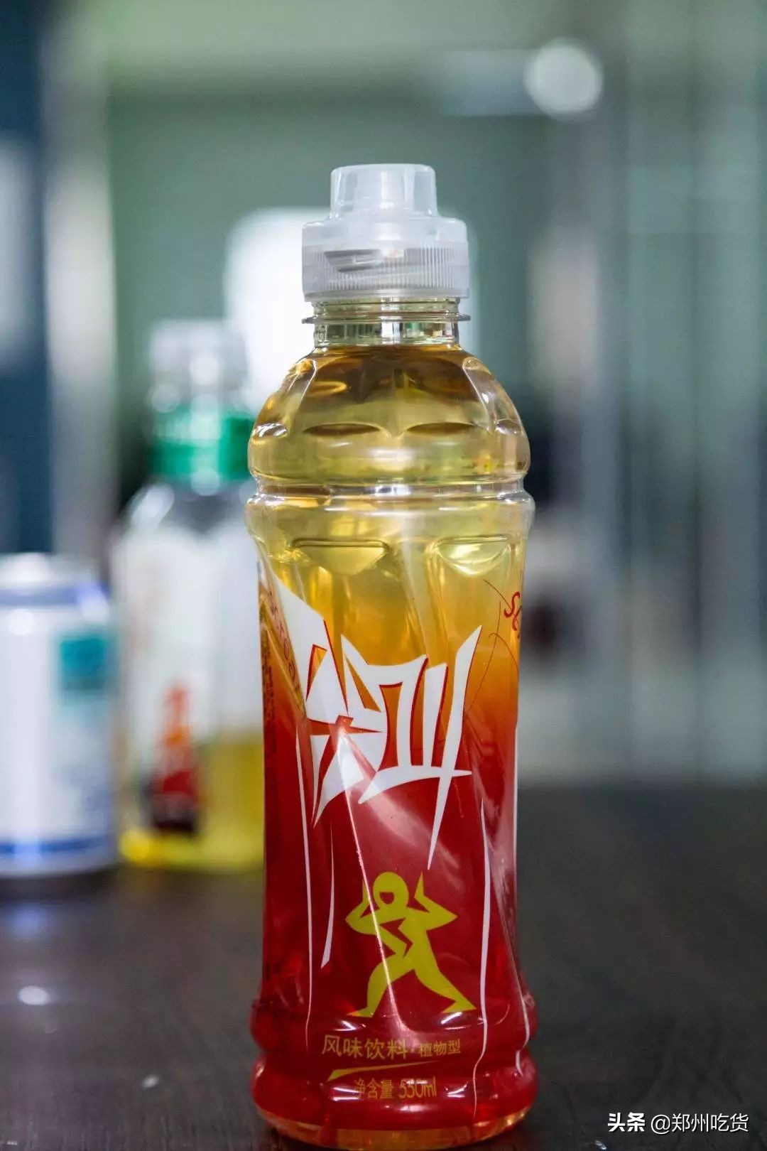 一个令人灵魂出窍的测评！喝完这些饮料我被同事拉黑了......