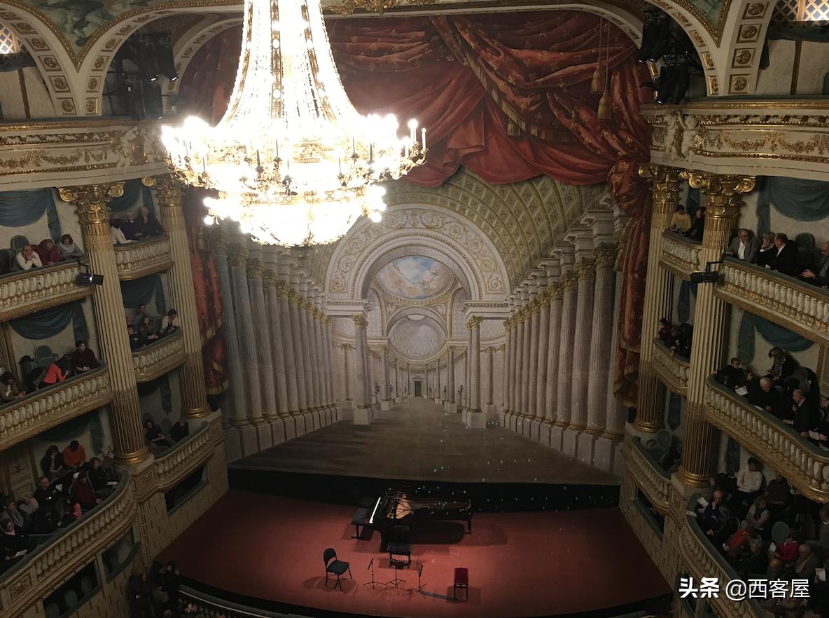 波尔多旅游详细攻略,法国巴黎一天攻略