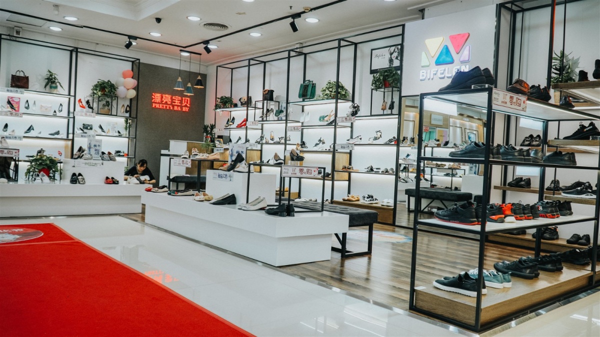 @准大学生们！请收下来自郑州百货大楼的开学大礼包