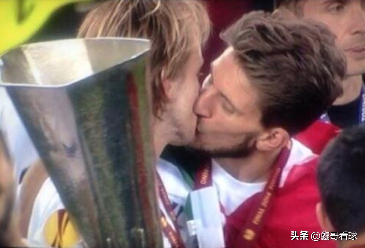 「情人节特辑」借着足球名义表白队友，他们最喜欢选在这种场合