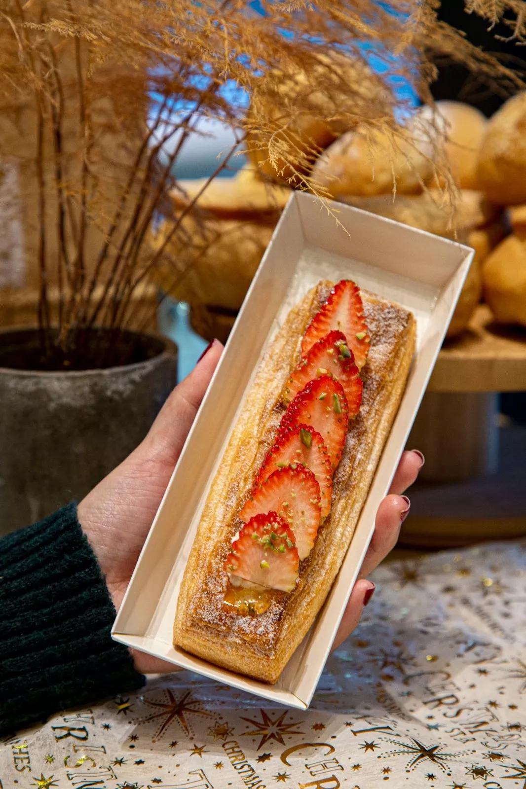 日本来的面包，“落户”深圳，里面竟然还“藏钱”