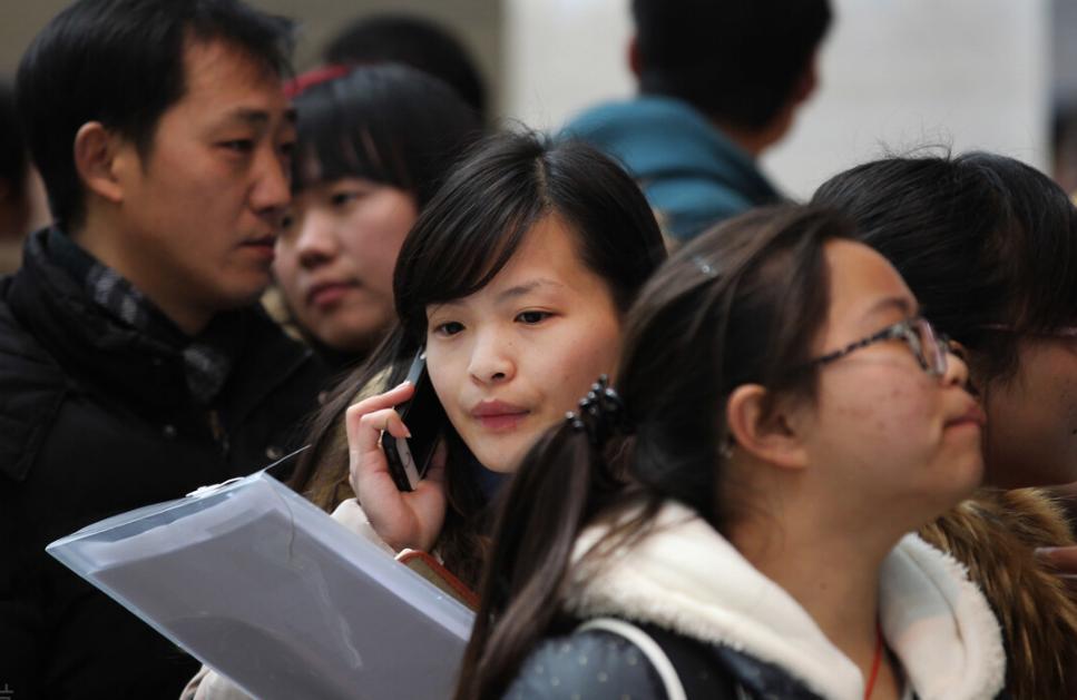 外交部翻译女神张璐古诗,女翻译张璐最新消息