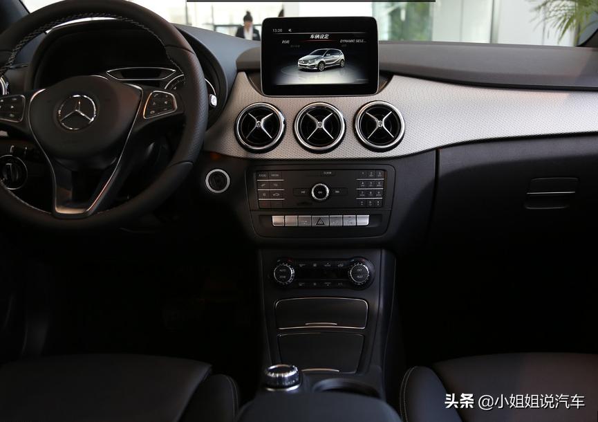 奔驰新款b200,入门级奔驰2.0t