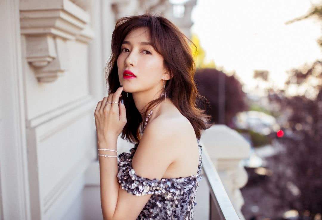 女生怎么摆脱土气变高级感,土气的女人如何打扮自己