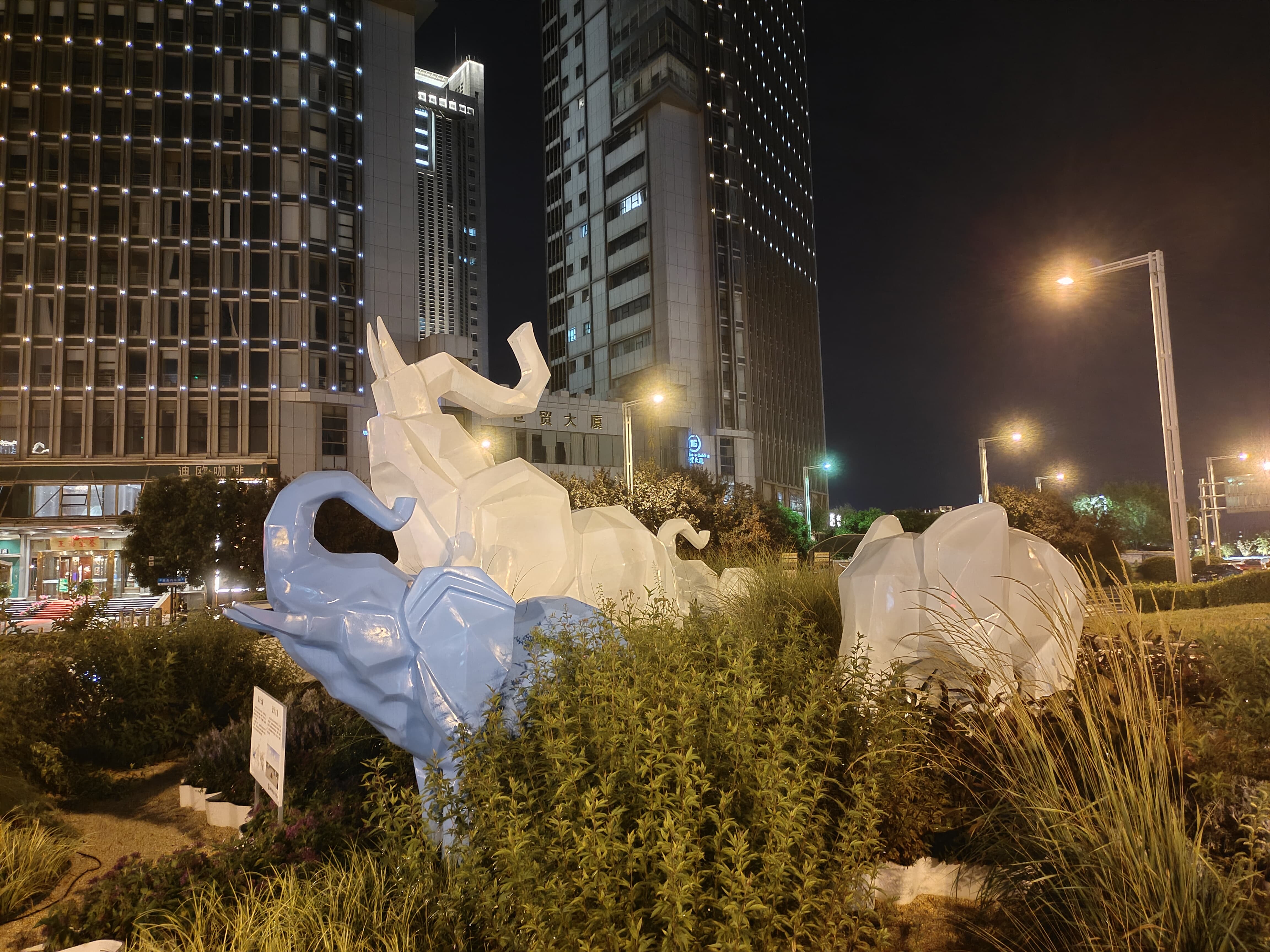 vivos7和iqooz3哪个好,vivos7安兔兔跑分