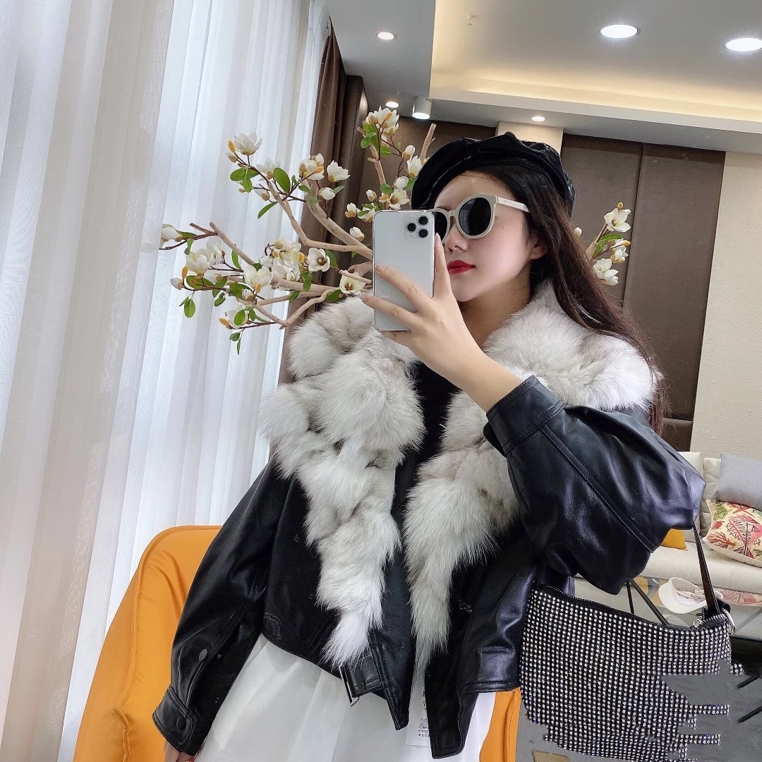 黑毛领氧化变黄了咋办,毛领变色了怎么恢复小妙招