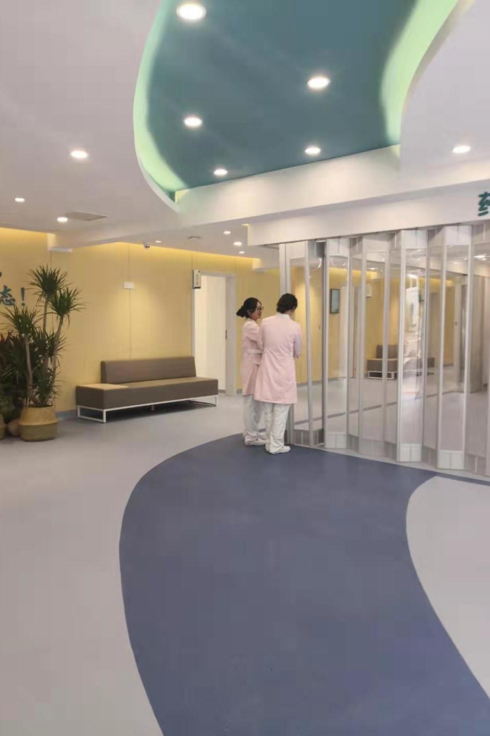 洁福pvc塑胶地板厂家,洁福pvc卷材地板医用