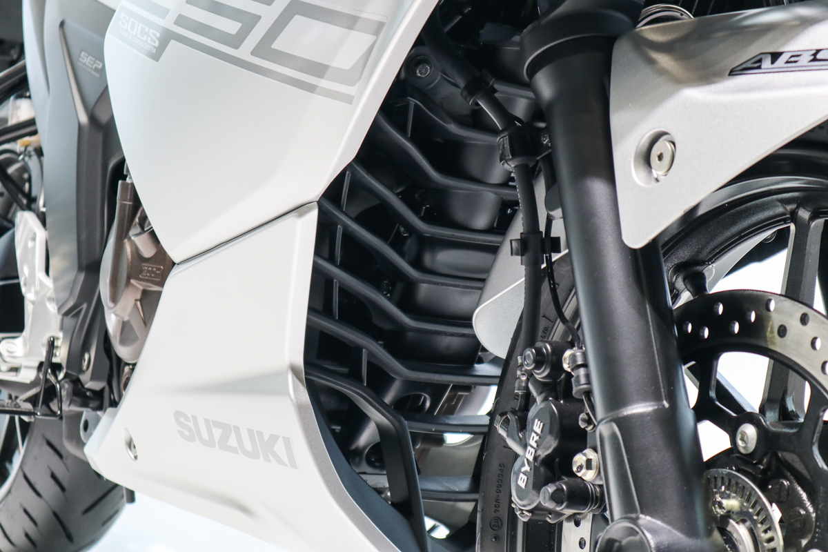 摩托水冷和风冷油冷哪个好,三轮摩托车是水冷好还是油冷好