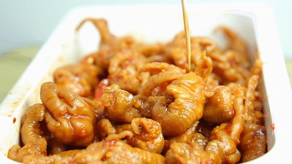 让让，襄阳鸡爪界一哥来了！9.9元尝鲜吃超美味爪爪