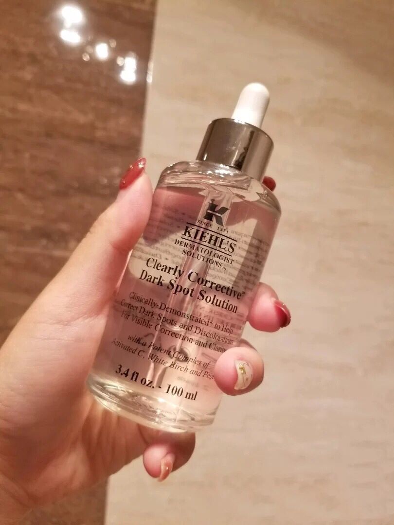 美白淡斑精华露淡化色斑,斑点很严重的女生怎么淡斑