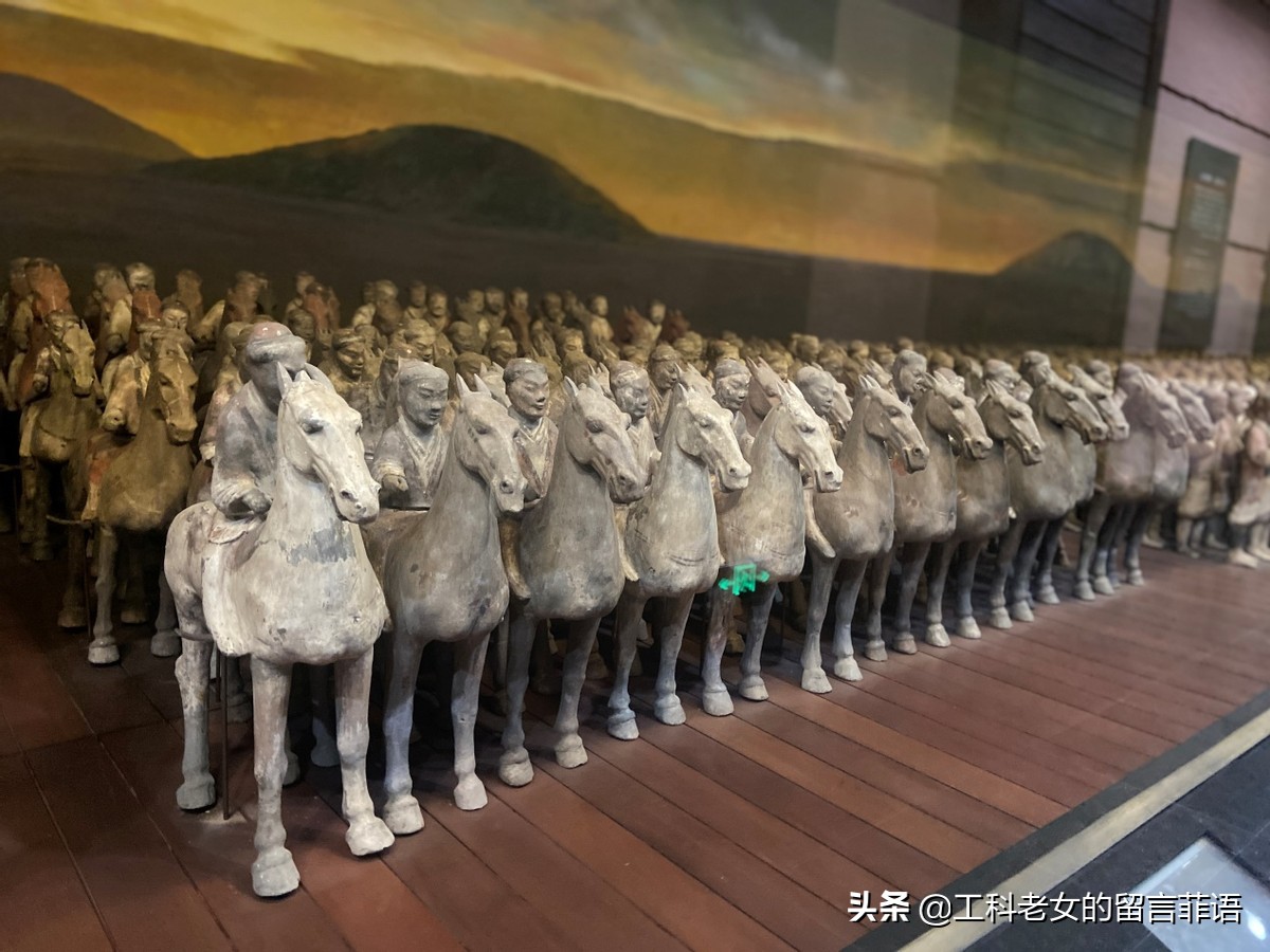 咸阳西汉兵马俑,陕西历史博物馆彩绘胡人骑驼俑