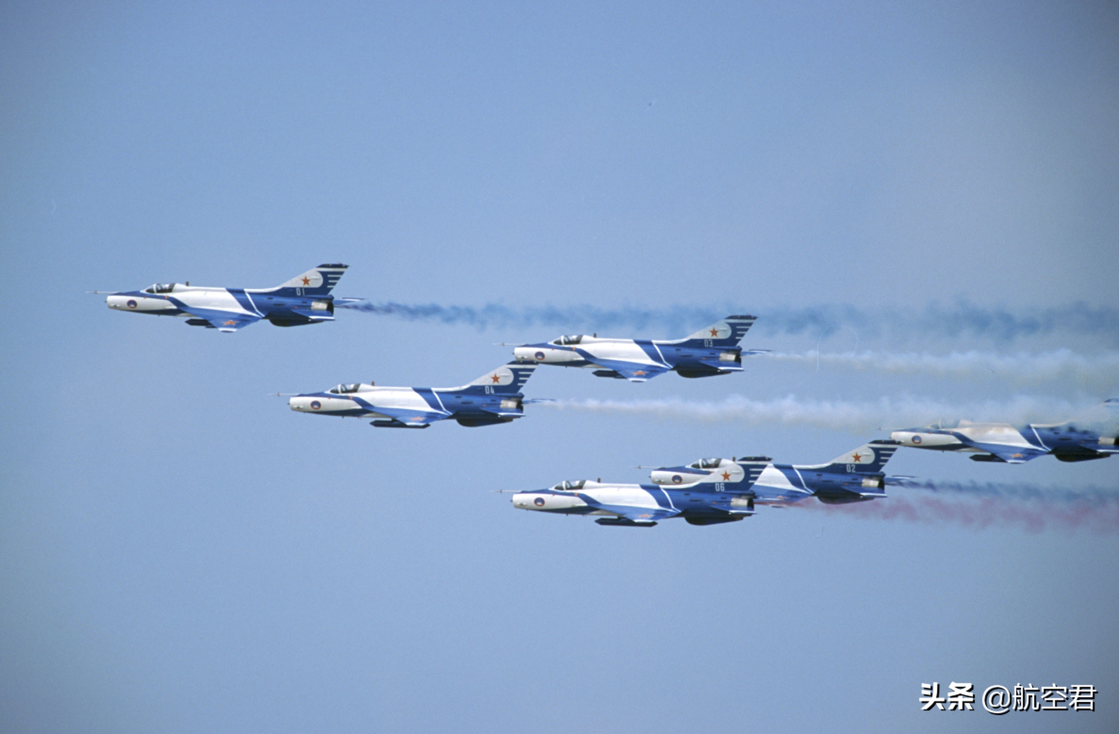 我与祖国共成长，从拍飞机的摄影器材一撇生活品质的迅速提高