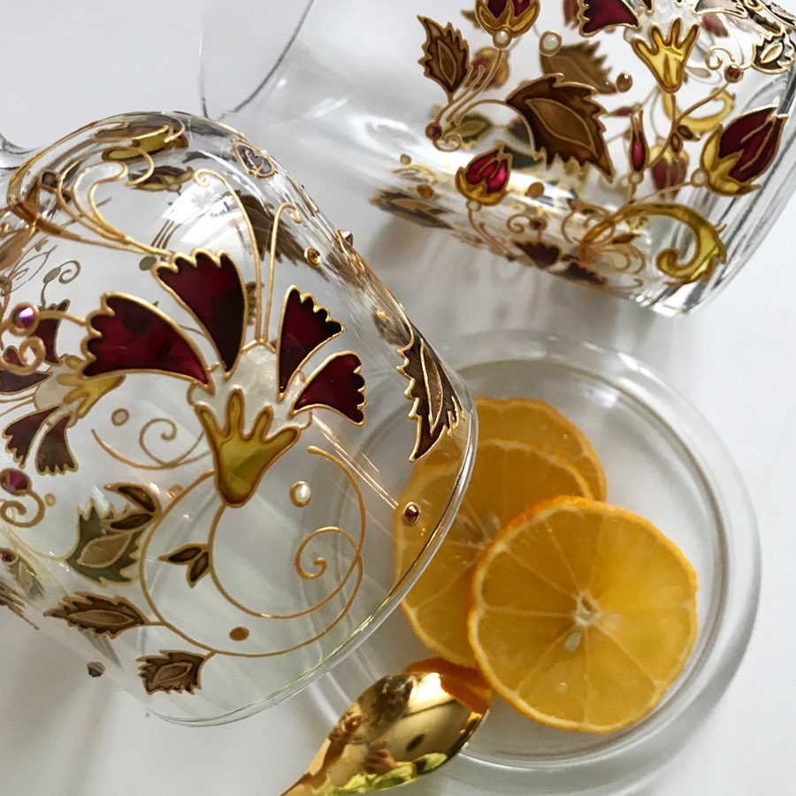 玻璃艺术家代表作品及作品风格,艺术家玻璃艺术品制作