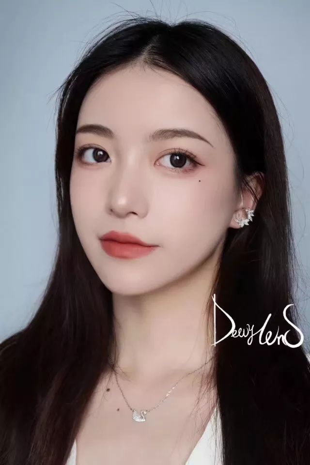 怎么选择美瞳比较自然,怎么才能正确选择适合自己的美瞳