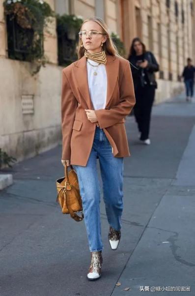 美丽丝巾搭配耐看型百变丝巾,超百搭丝巾你值得拥有