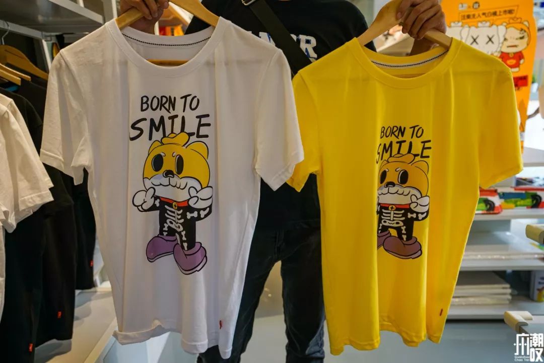 新潮展览+撸狗，广州这家新开的汪星人主题店萌爆了