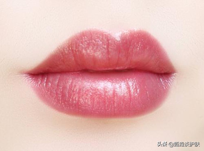 接吻前女生要把口红擦掉吗,和男朋友接吻要擦掉口红吗