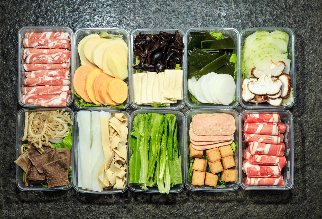 重庆开一家火锅店一年赚多少钱,自助火锅店一个月做10万能赚多少