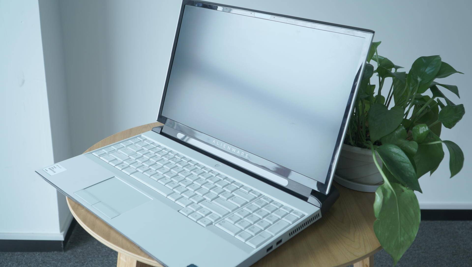 外星人51mr2对比51m详细评测,外星人51m和新款51m