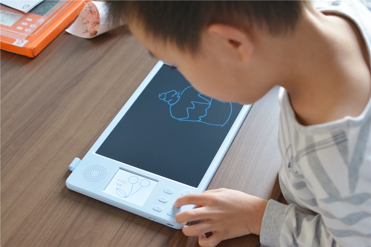 小寻液晶画板和小米画板哪个好,小寻智能画板不能画画了怎么办