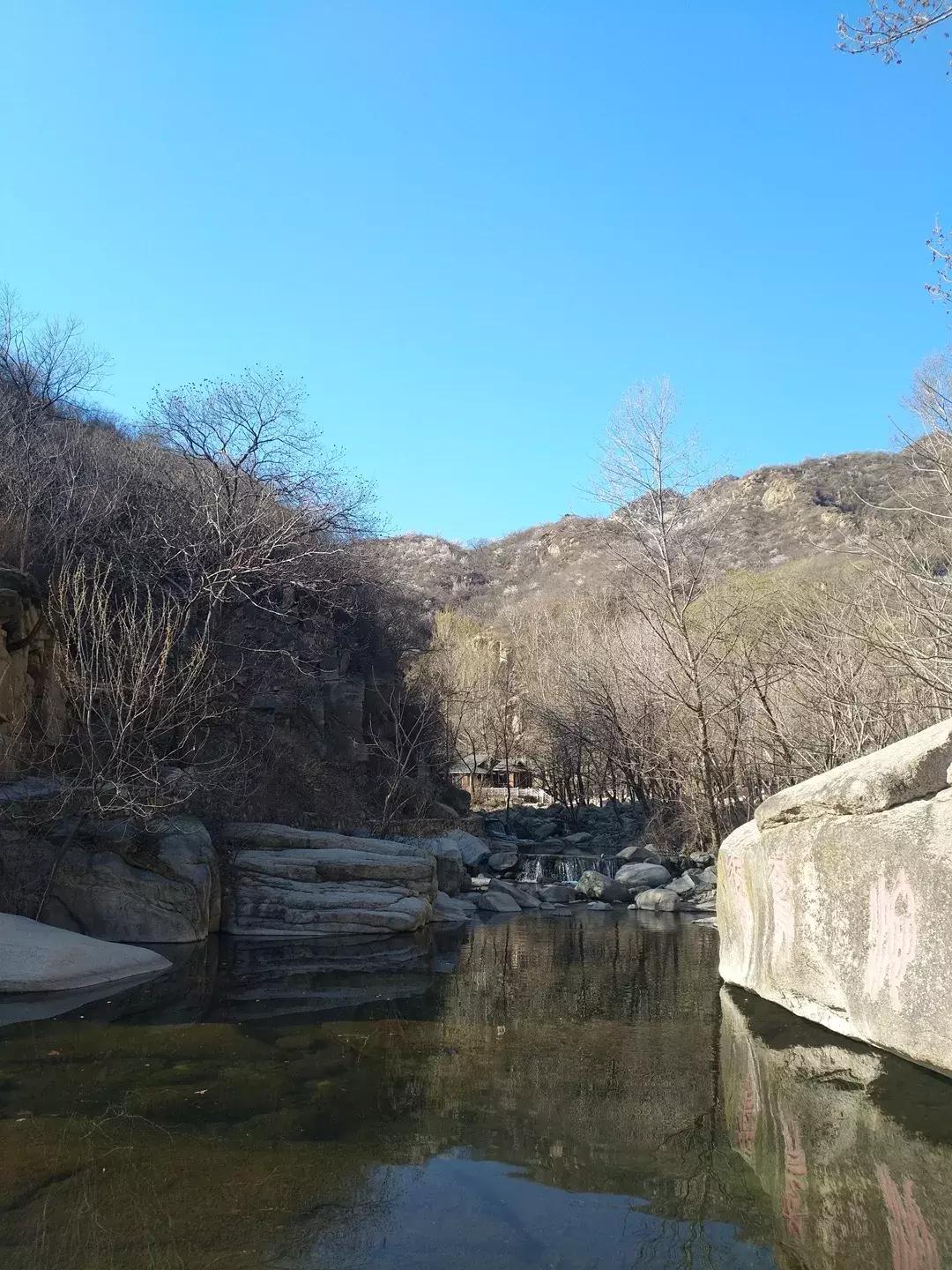 春暖花开,北京周边适合登高的地方,花开正美!还有专线能直达一个5*级A**长城景区!