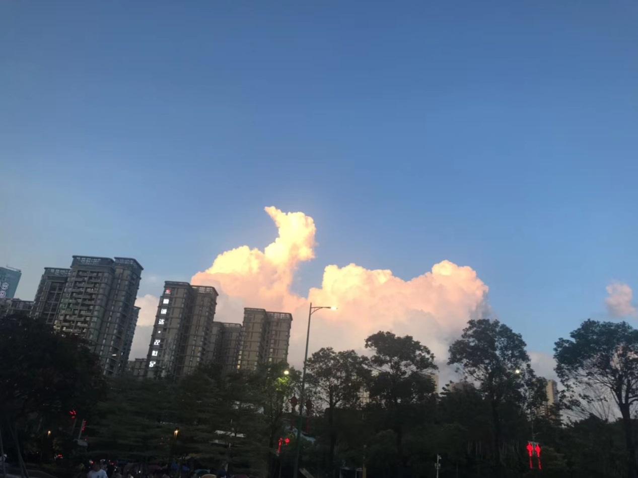 央行等五部门发文!和HK比,上海到底差在哪里?