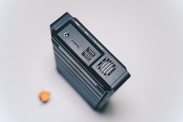 西部数据wd5000bpkt硬盘,西部数据wd1tbtype-c移动固态硬盘