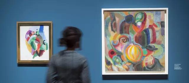 她亲眼看着自己的画作挂进卢浮宫，这位“时尚先锋”不输香奈儿