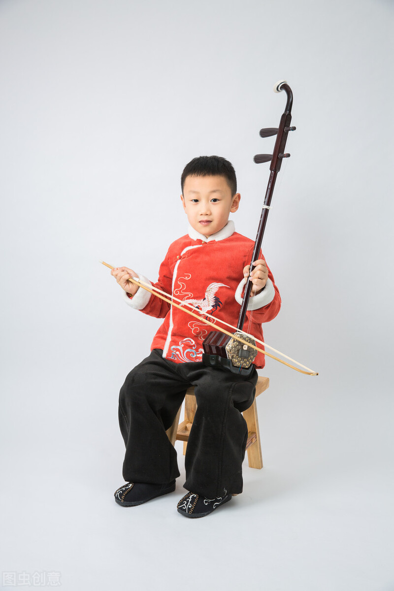 零基础老人学会了二胡,老年人从零开始学二胡