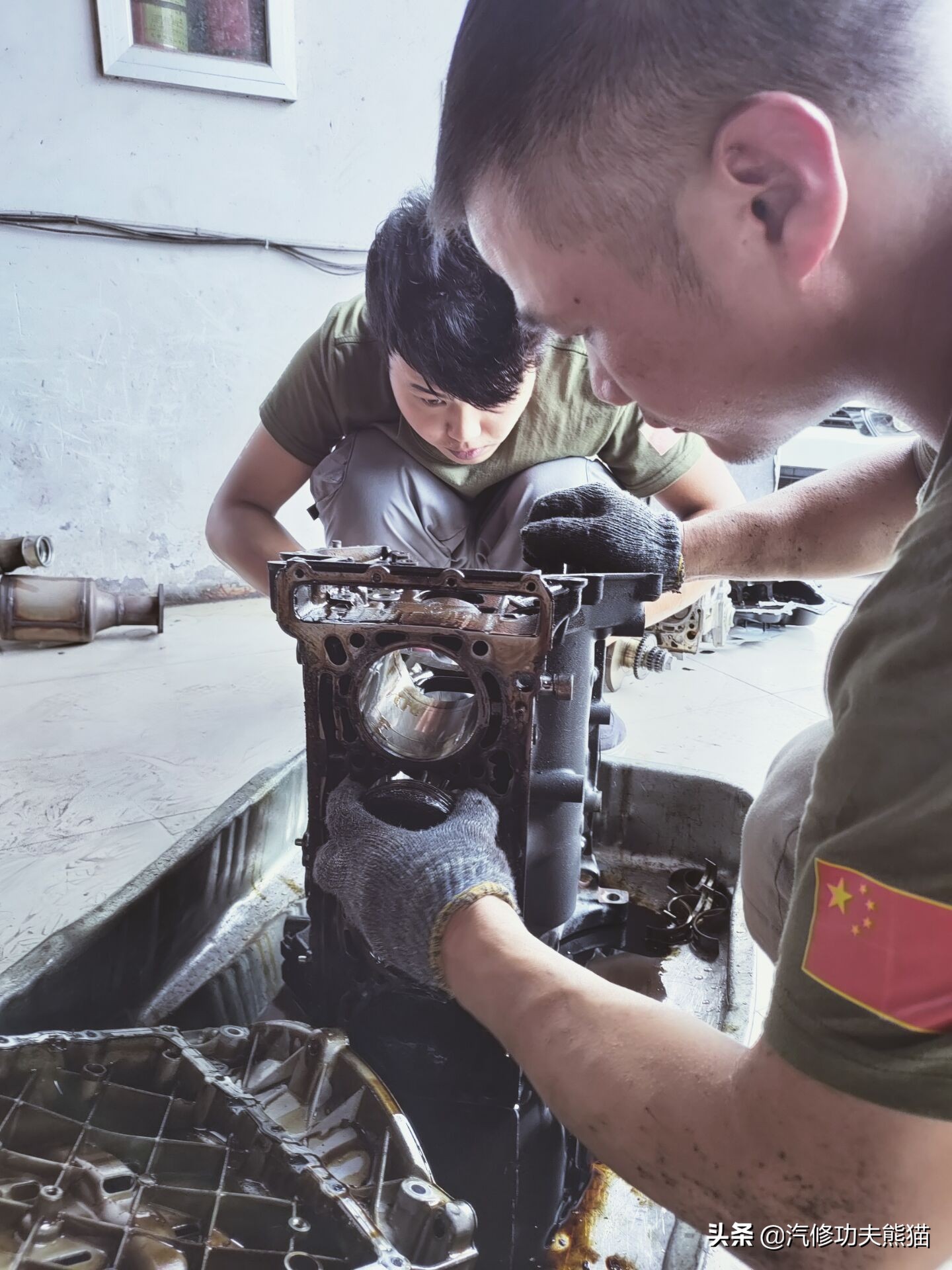 大众夏朗2014款2.0t标配烧机油吗,2016款大众夏朗1.4t发动机烧机油