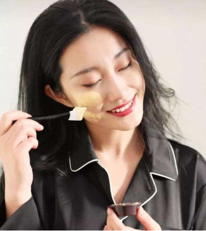 让我们一起护肤逆龄,让我们一起努力好好护肤