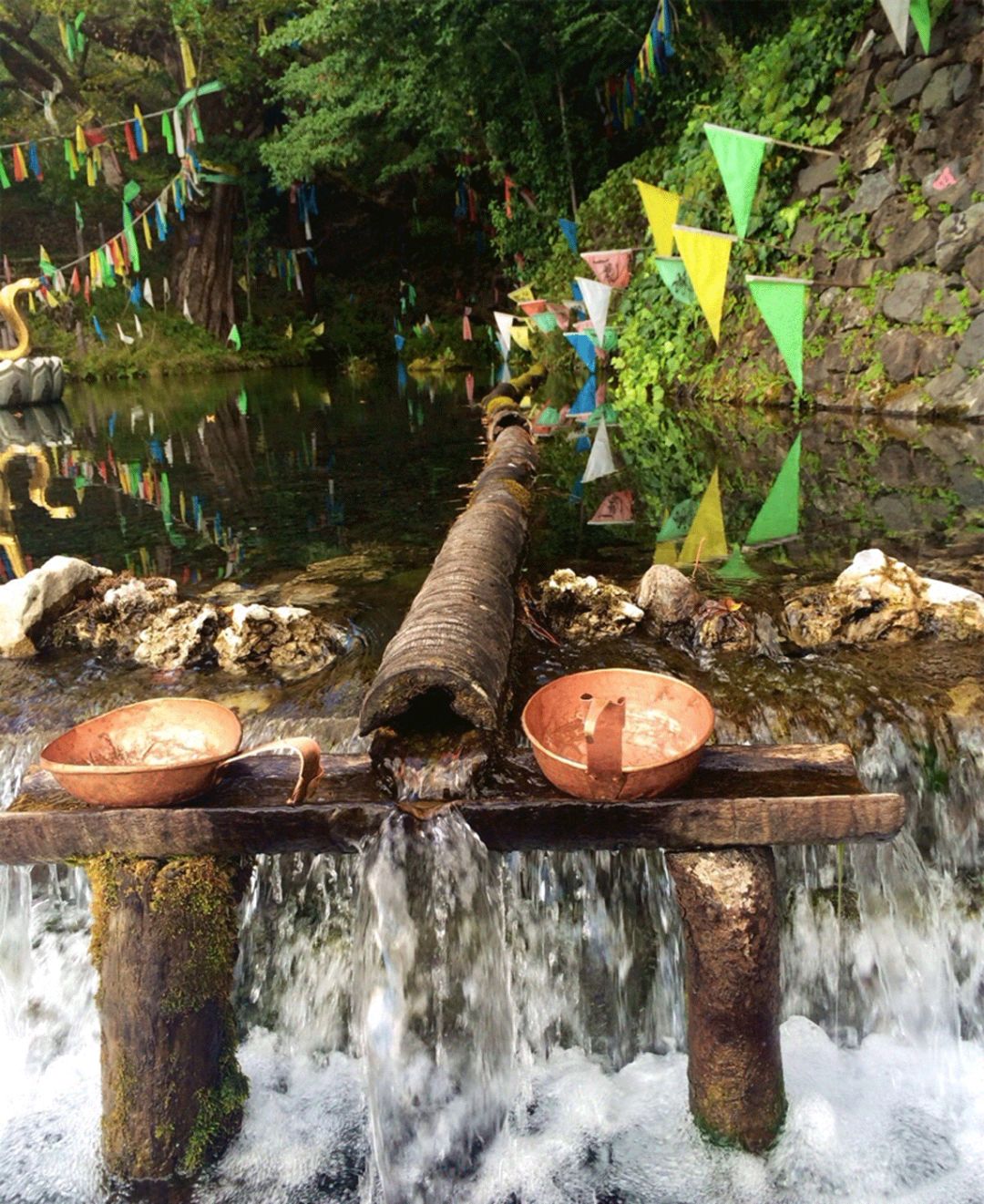 玉龙雪山日照金山的美,玉龙雪山日照金山美照
