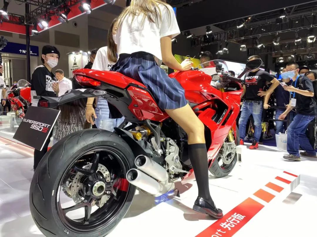 鸰速杜卡迪价格,摩博会杜卡迪821